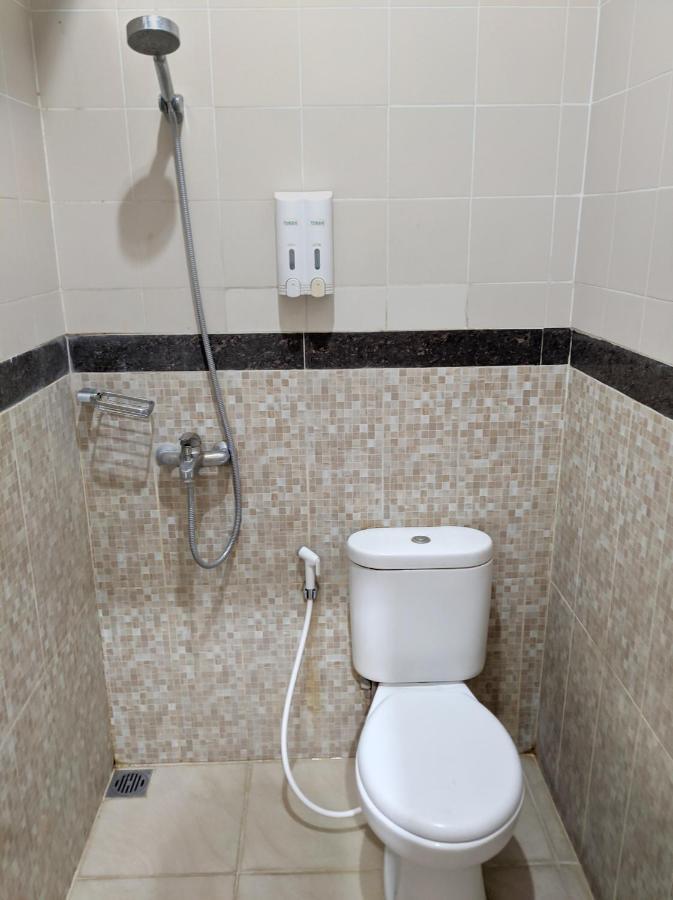 Отель Twin Star Surakarta  Экстерьер фото